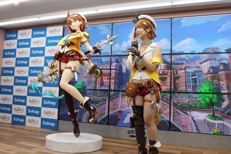 coser2游戏官网电脑版和手机版下载对比