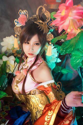 coser2游戏官网电脑版和手机版下载对比